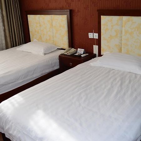 Super 8 Beijing Daxing Huangcun Hotel Kültér fotó