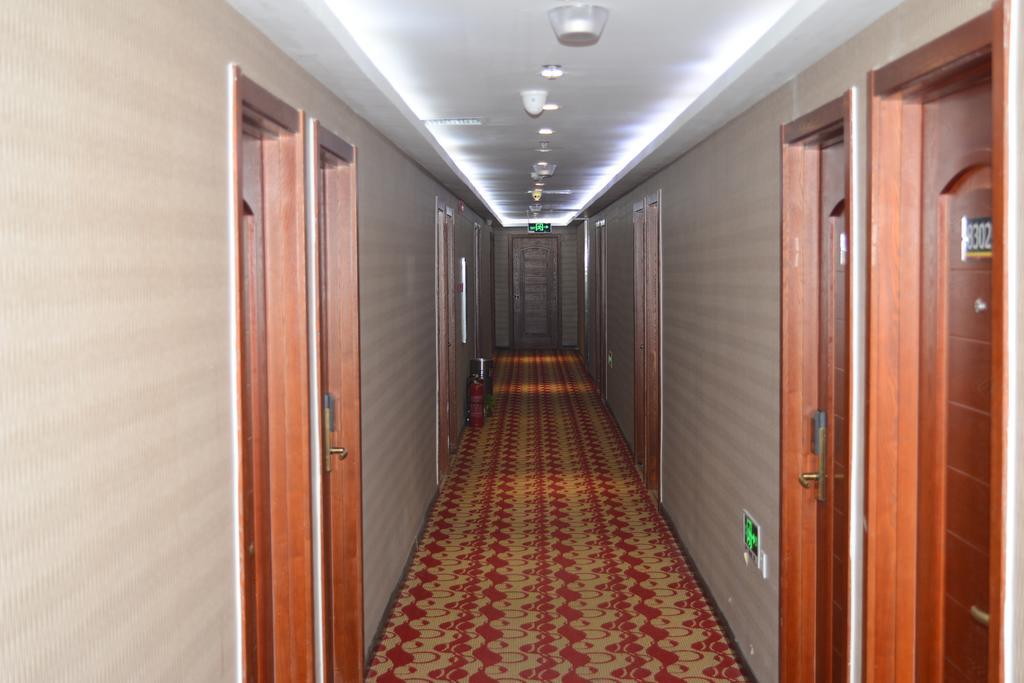 Super 8 Beijing Daxing Huangcun Hotel Kültér fotó